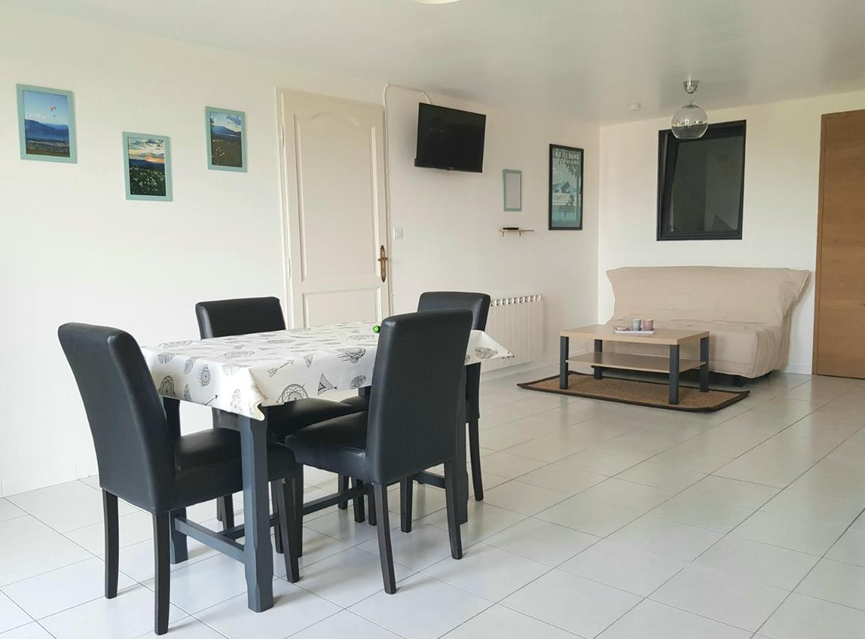 Appartement Independant Dans Maison Au Calme Pugny-Chatenod Extérieur photo